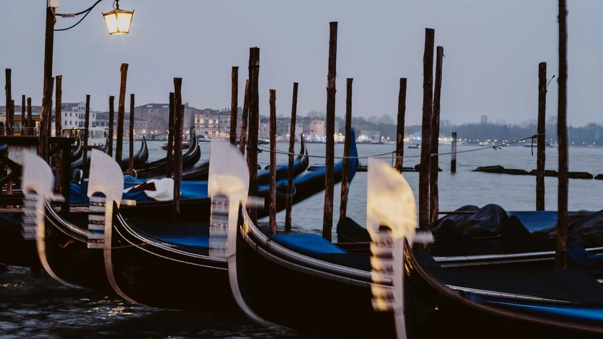 Ca' Della Scimmia - Rialto Bridge, Venedik 0*,
